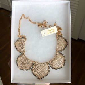 Stitch fix necklace